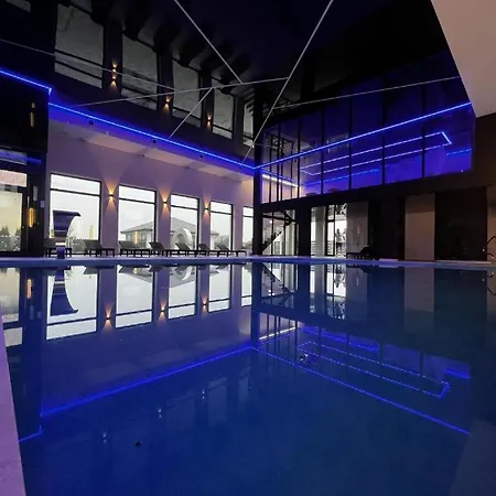 Hotel &